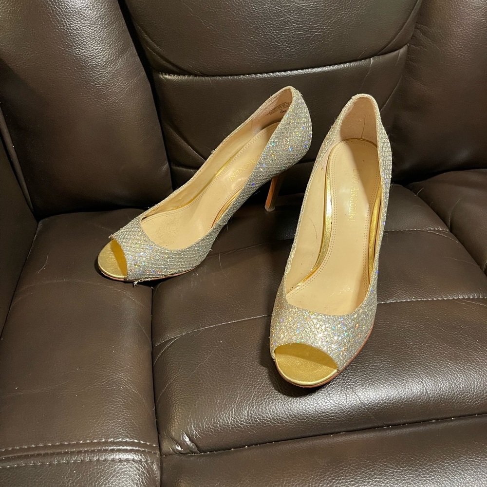 Enzo Angiolini Elegant Gold Peep-Toe Heels